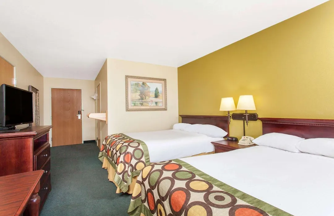 Super 8 By Wyndham Mccall-1