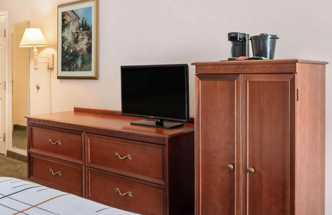 Stay Well Inn & Suites-1