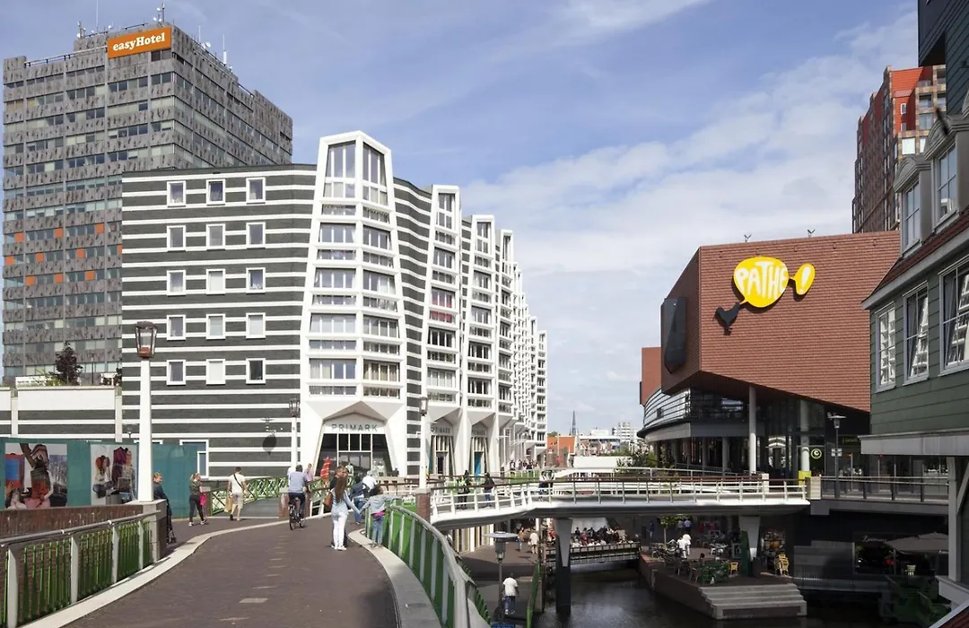 Easyhotel Amsterdam Zaandam-1