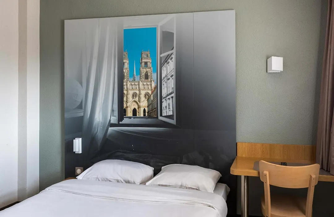 B&B HOTEL Orléans-1