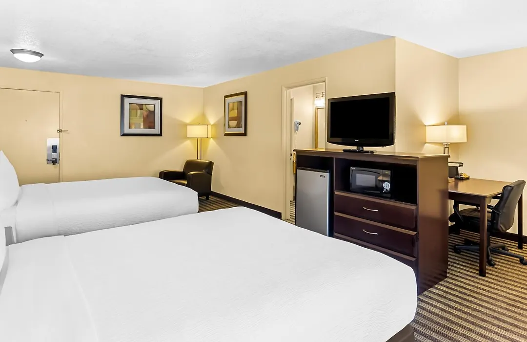 Quality Inn & Suites Vancouver - Hazel Dell-1