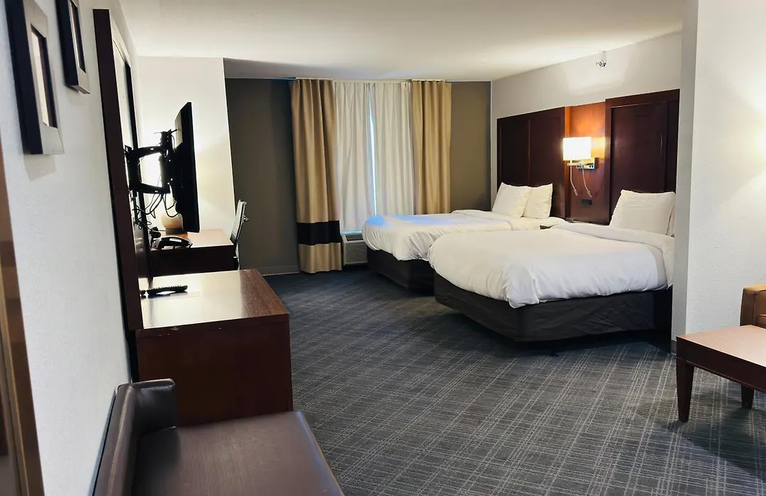 Comfort Suites Plymouth Near Us-30-1