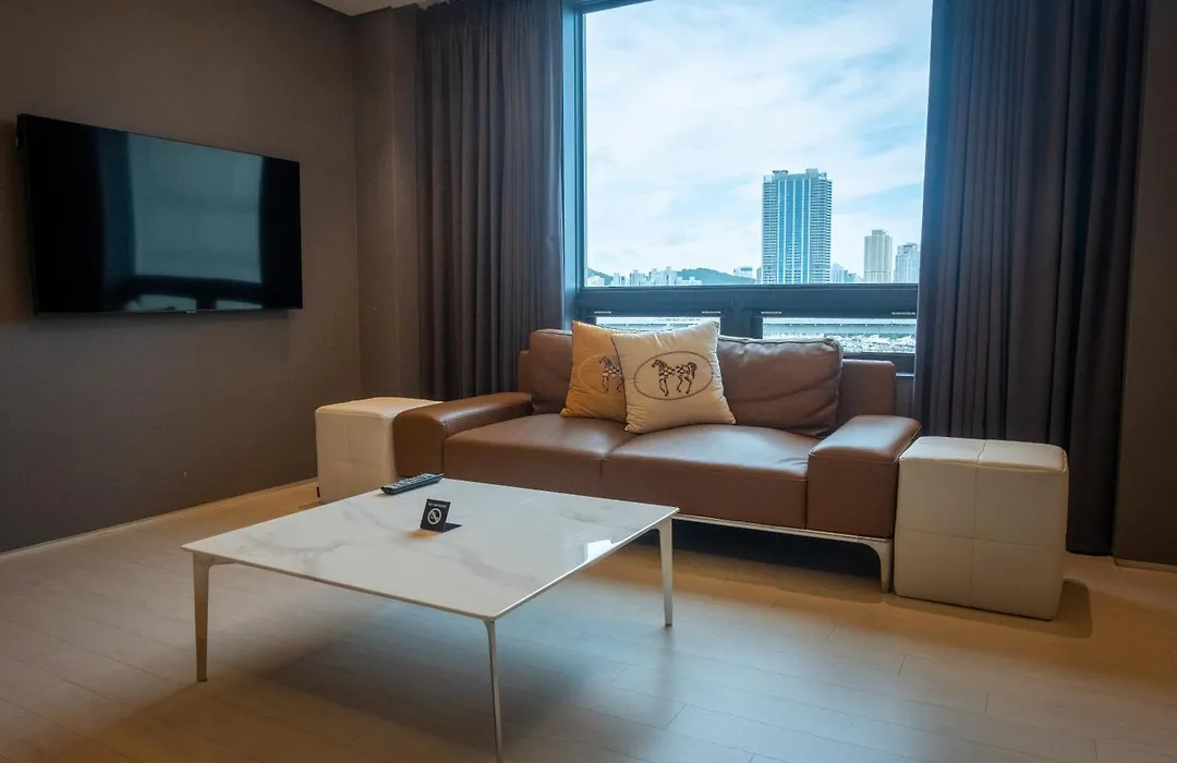 Ag405 Hotel-1