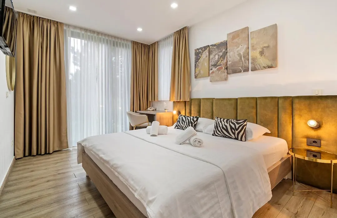 The Hotel National-1
