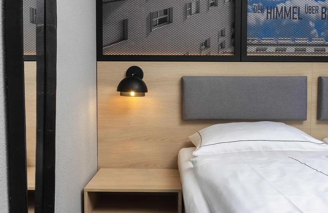 Ibis Styles Berlin Treptow-1