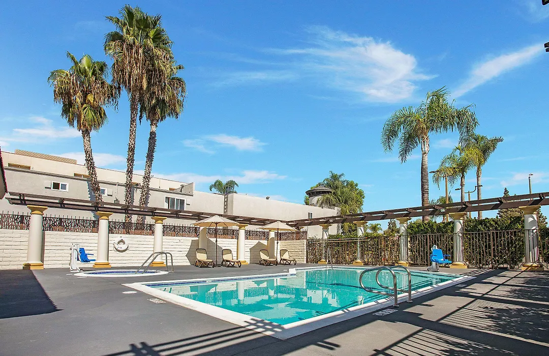 Stanford Inn & Suites Anaheim-1