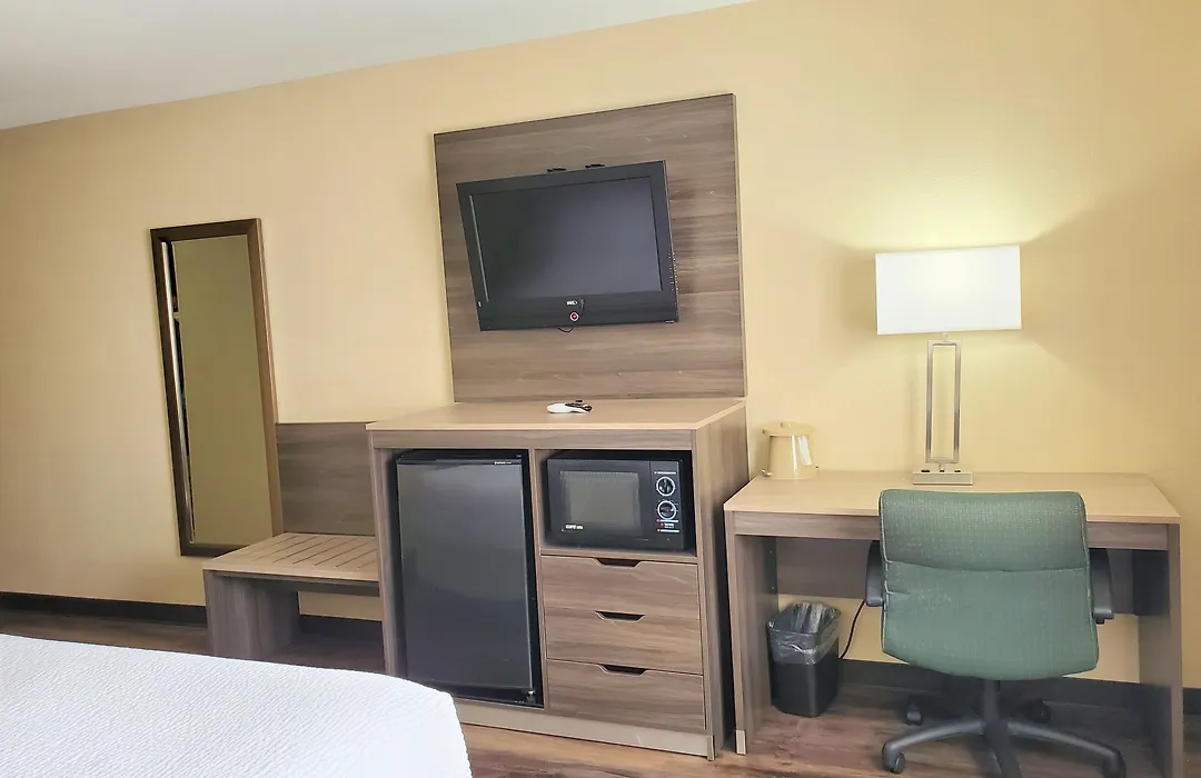 Baymont By Wyndham Santa Fe-1