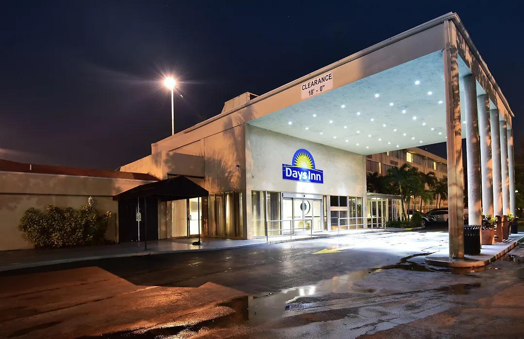 Envision Hotel Miami International Airport-1