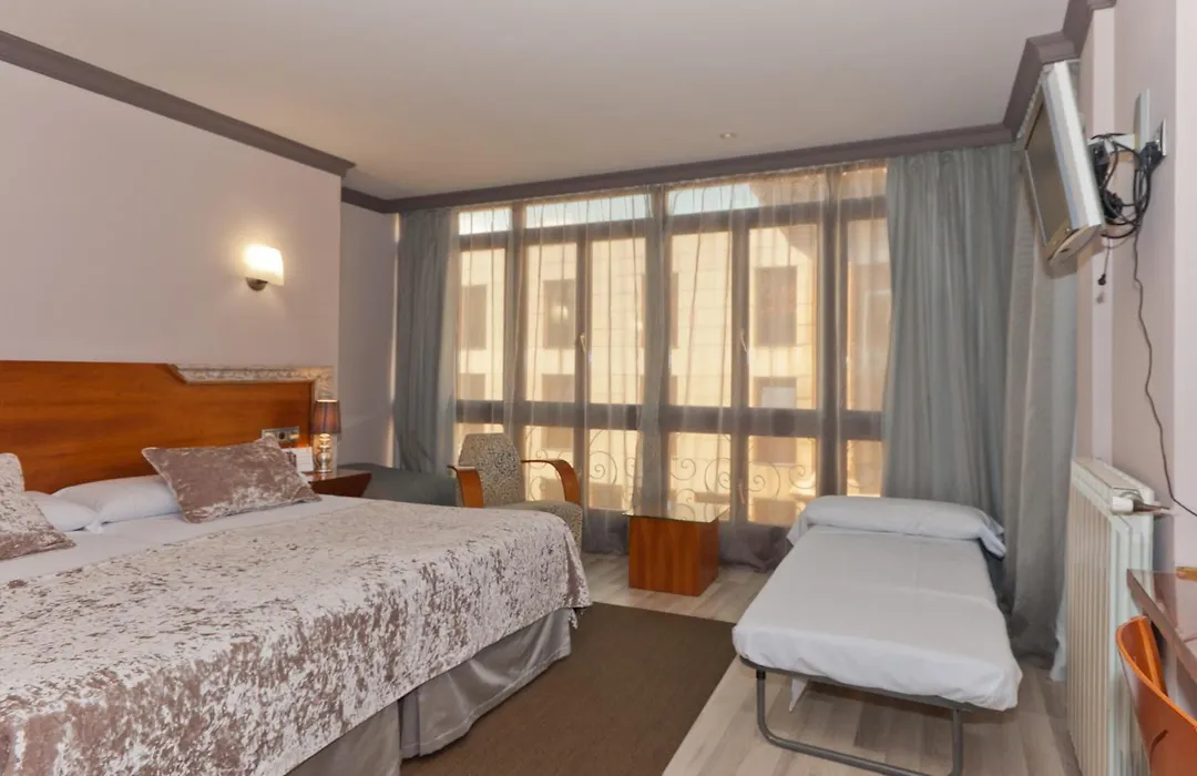 Hotel Vetusta-1