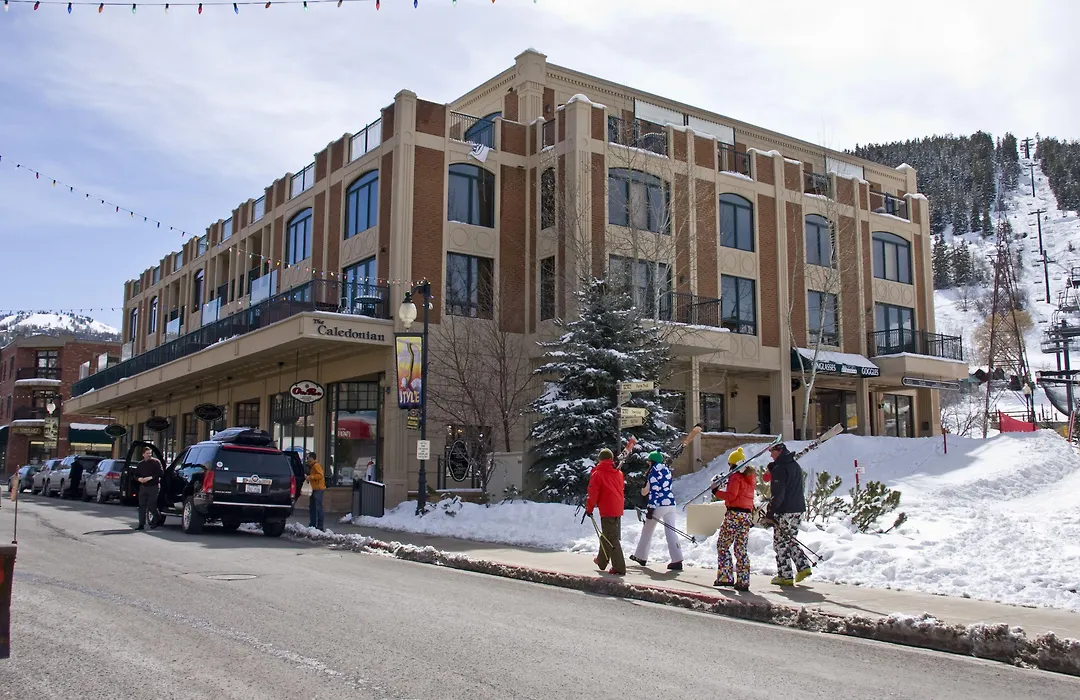 The Caledonian By All Seasons Resort Lodging-1