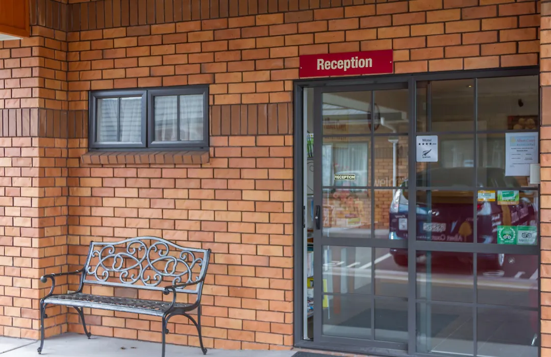 Albert Court Motor Lodge-1