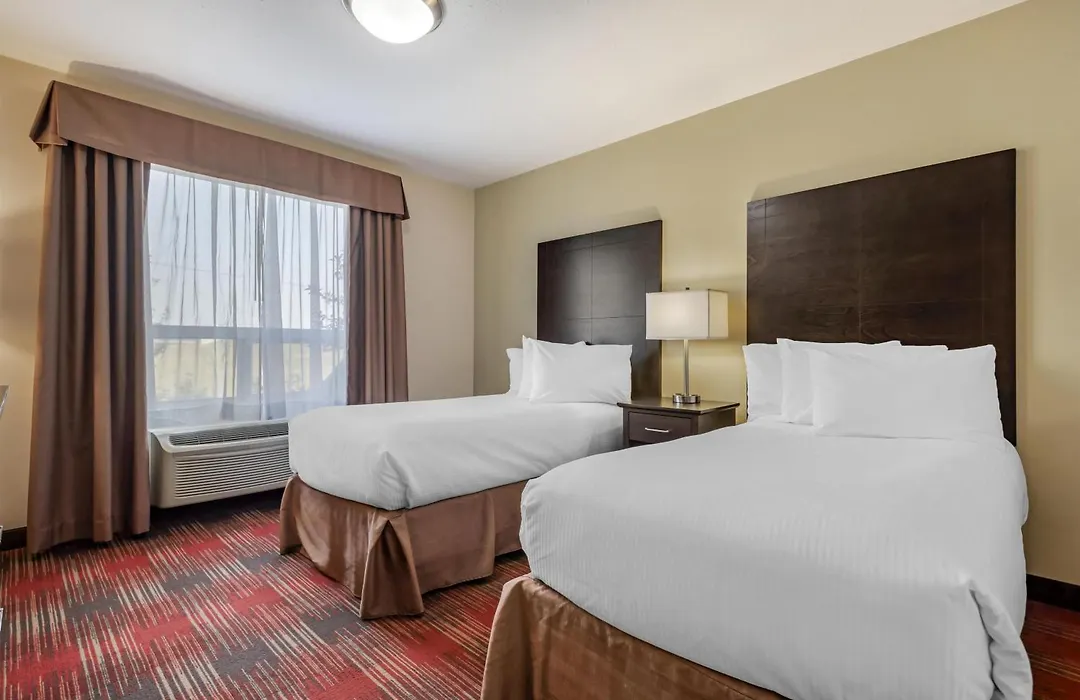 Best Western Plus Red Deer Inn & Suite-1