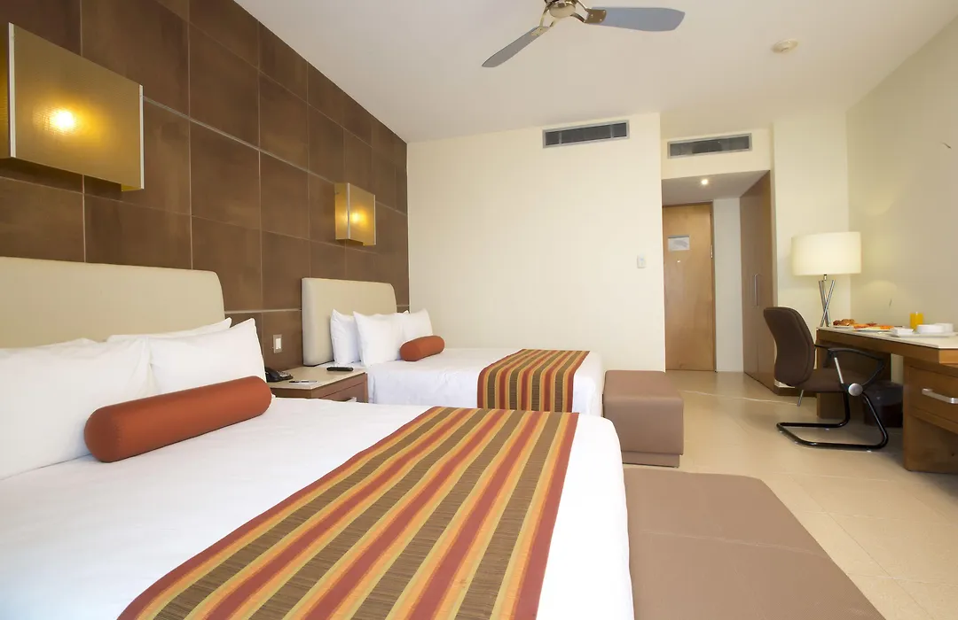 Krystal Urban Cancun & Beach Club-1