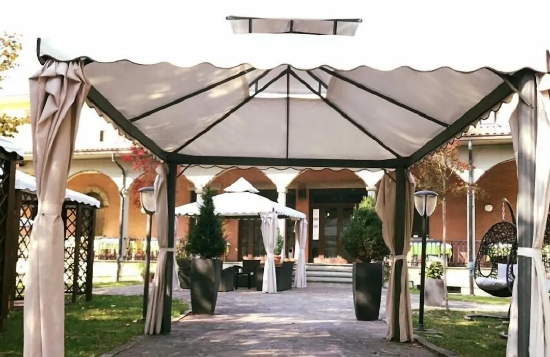 Hotel Ristorante Gallo D'Oro-1