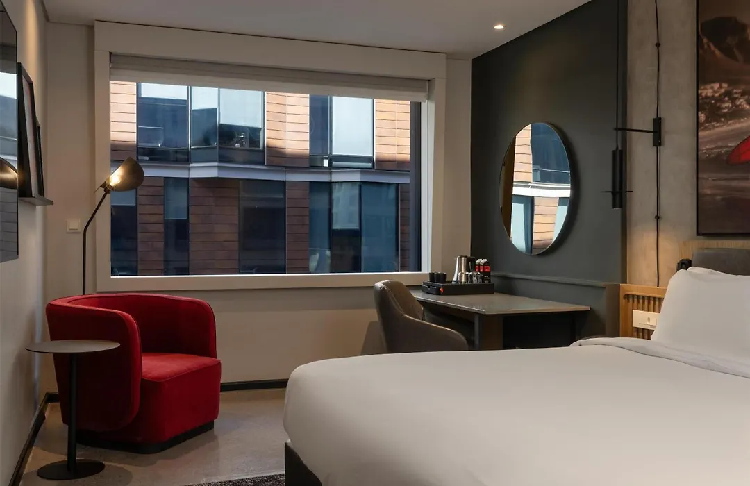 Radisson Red Hotel V&A Waterfront Cape Town-1