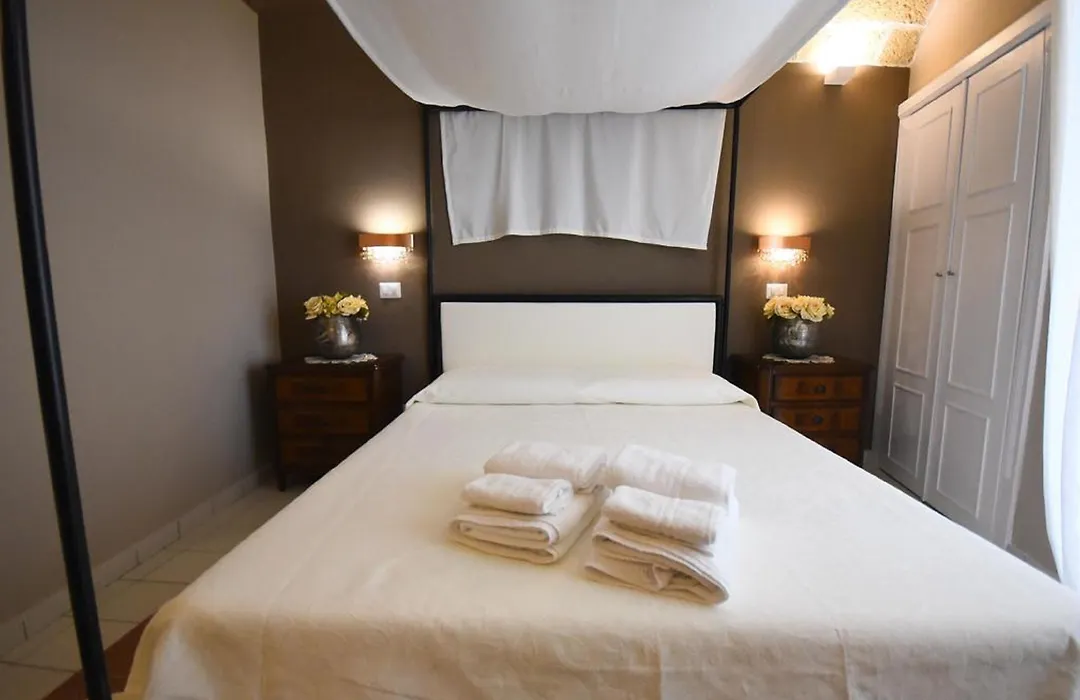 B&B Laura - Luxury Rooms-1