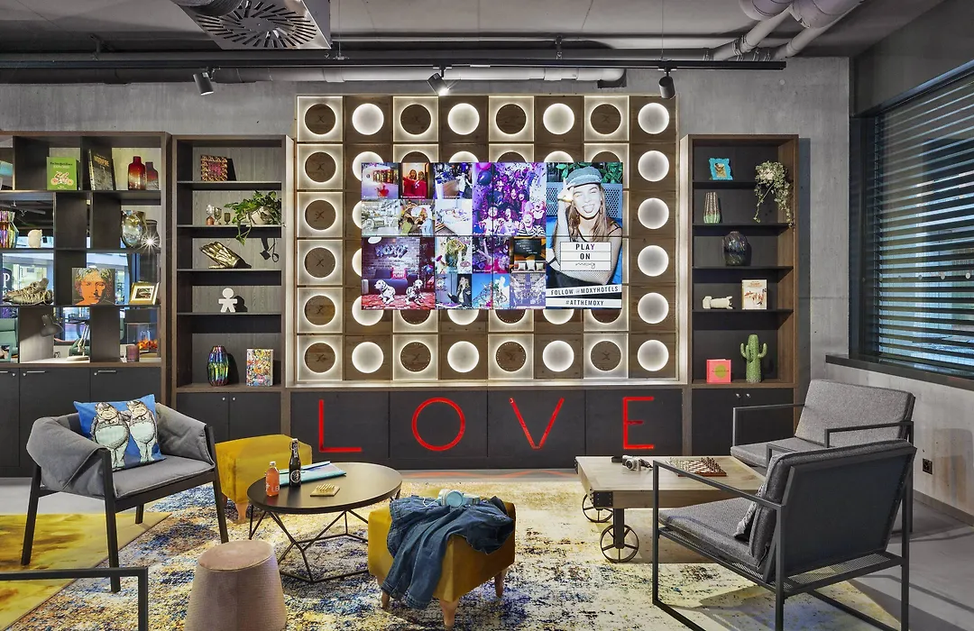 Moxy Lausanne City-1