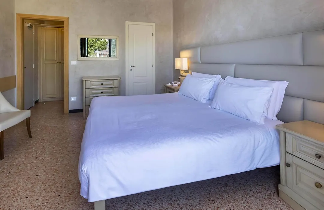 B&B HOTEL Diano Marina Palace-1