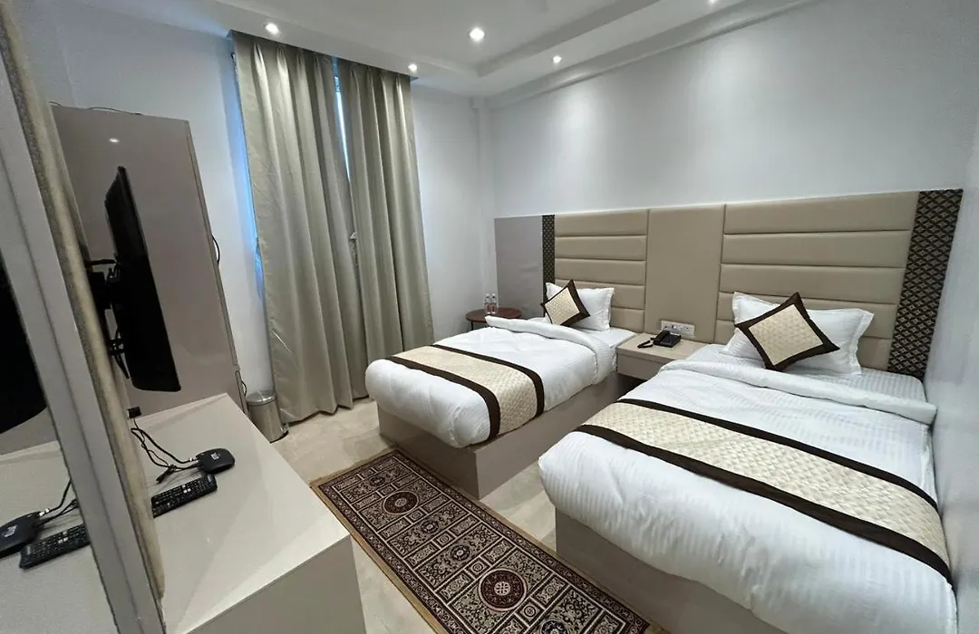 Hotel President-1