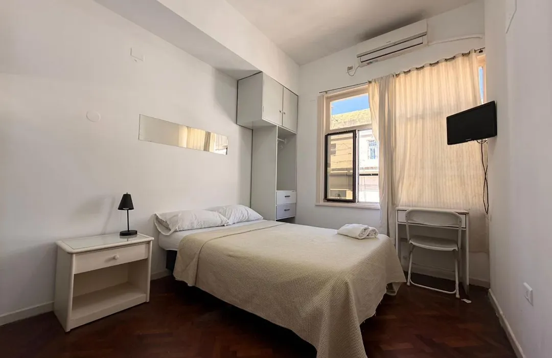 Hotel Suipacha Inn, a 100 mts del obelisco y a 100mts de Av Corrientes-1