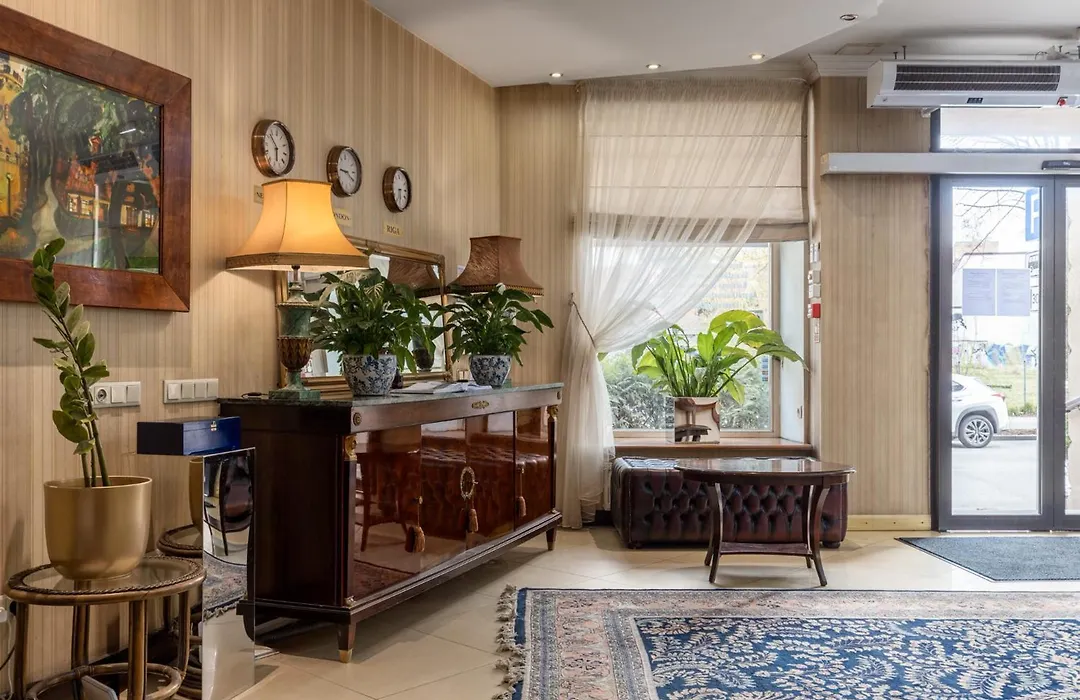 Gertrude Hotel-1