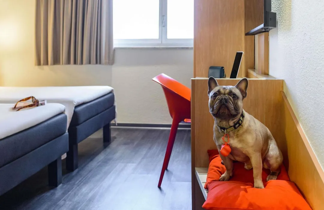 Ibis Milano Centro-1