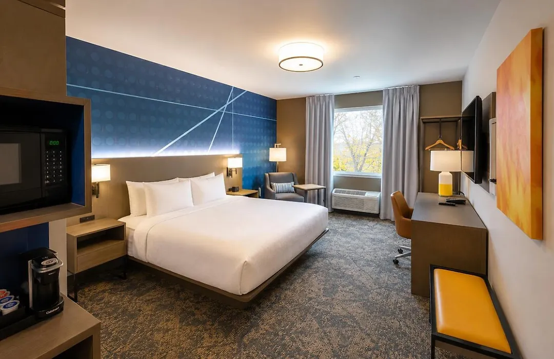 Comfort Inn & Suites-1