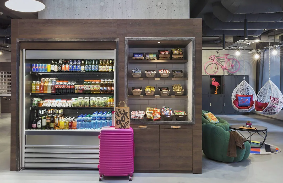 Moxy Lausanne City-1
