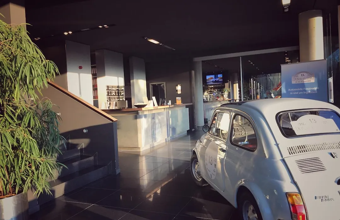 Kult Hotel-1