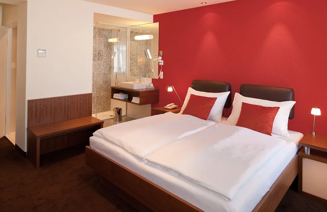 Strandhotel Alte Donau-1