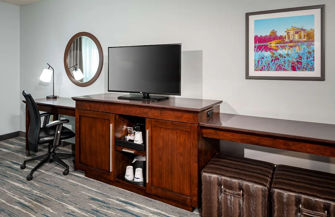 Hampton Inn & Suites St. Louis At Forest Park-1