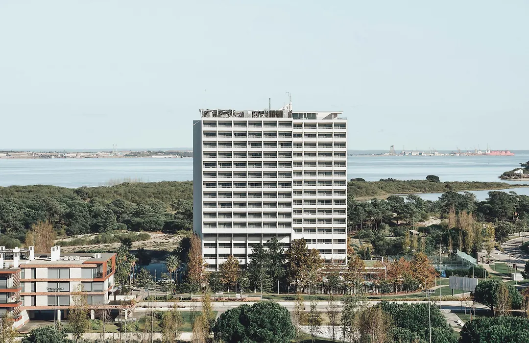 The Pearl Troia-1