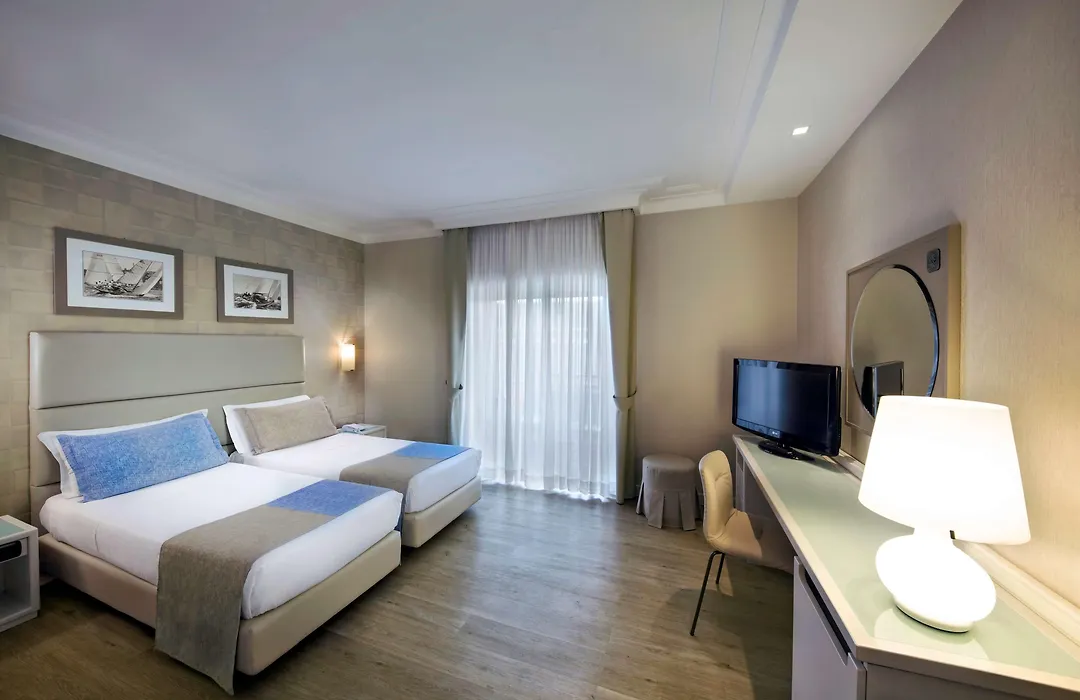 Hotel Paradiso-1