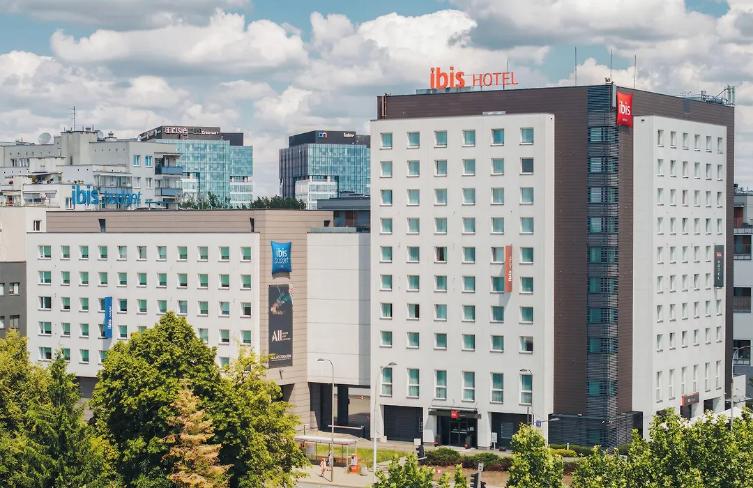 Ibis Warszawa West Station-1