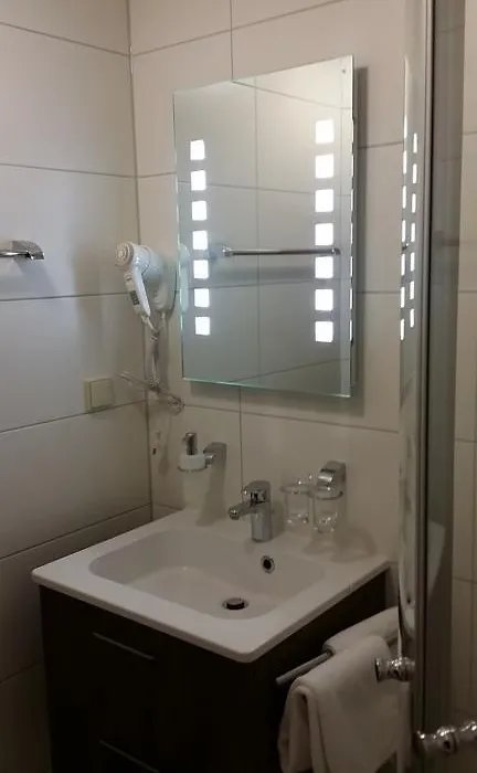 Hotel Rheinkrone-1