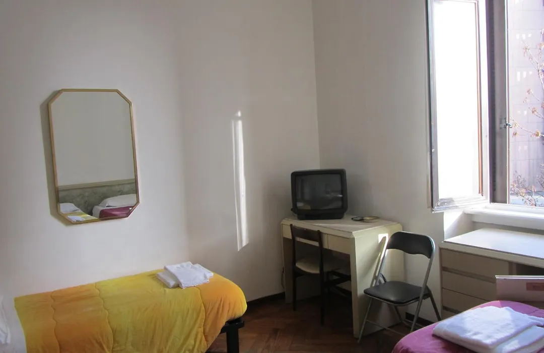 Hotel Gambara-1