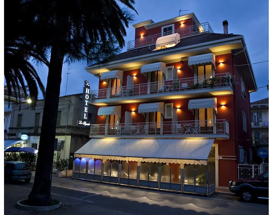 Hotel Lo Squalo-1