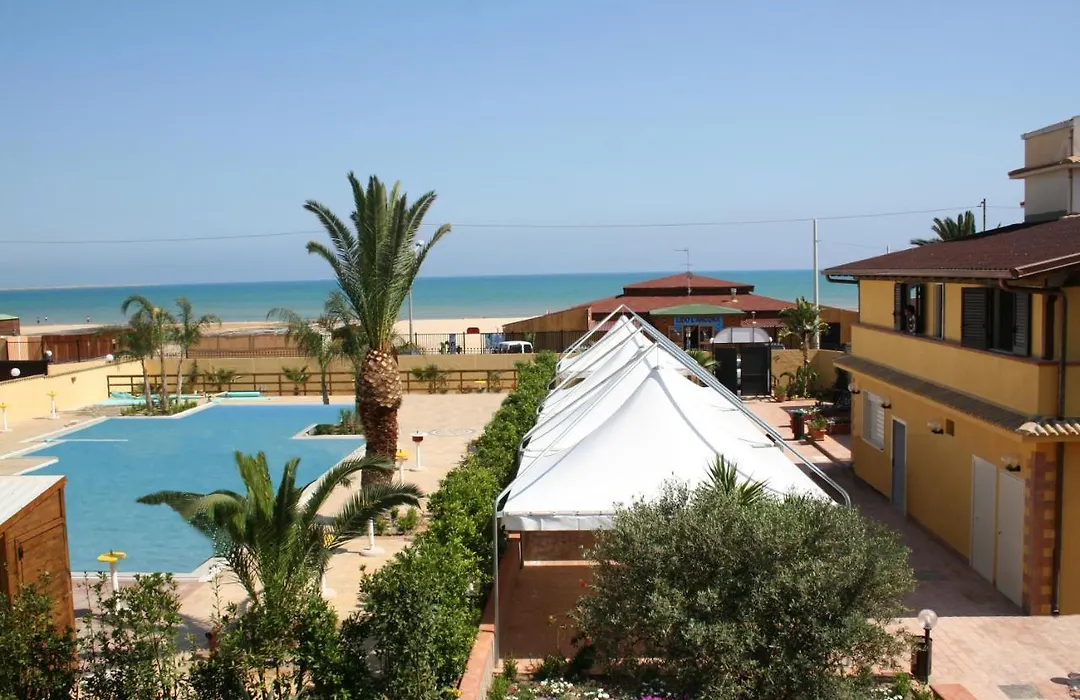 Case Vacanze Ancora-1