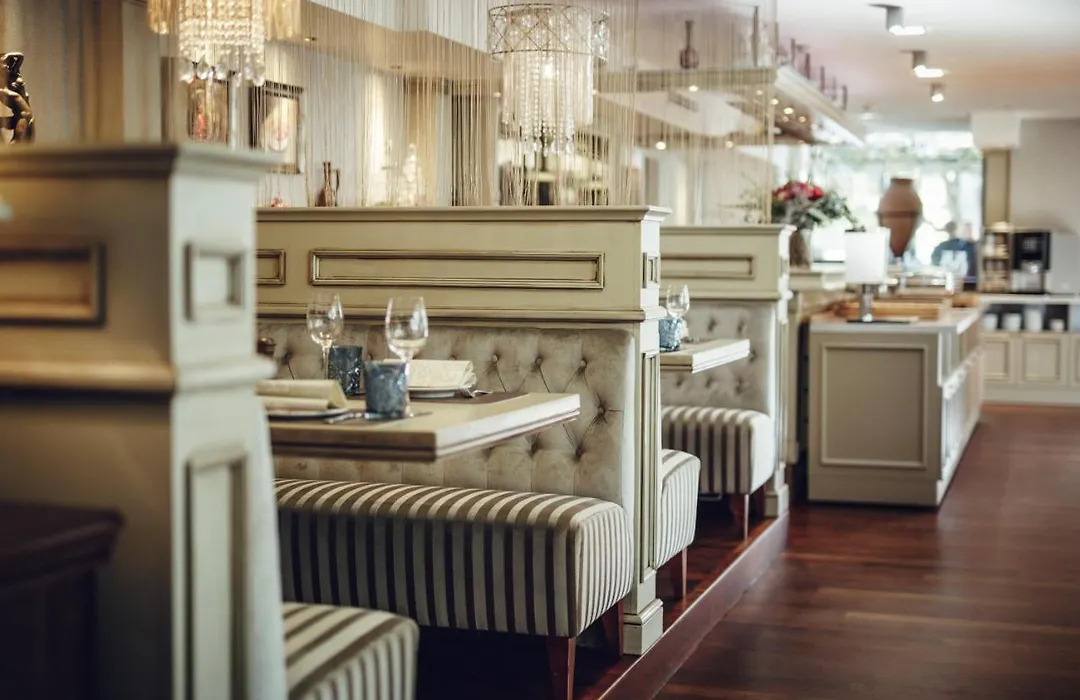 Ararat All Suites Hotel Klaipeda-1