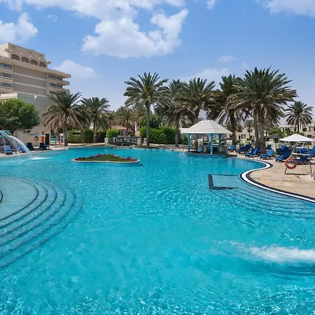 Radisson Blu Hotel & Resort, Al Ain-2