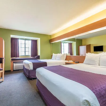 Microtel Inn & Suites By Wyndham Auburn-3
