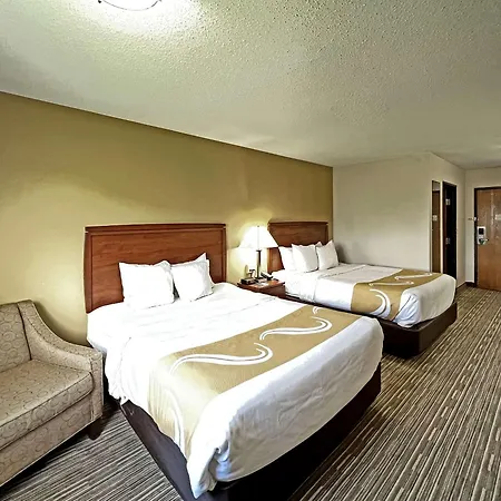 Quality Inn Mitchell I-90-3