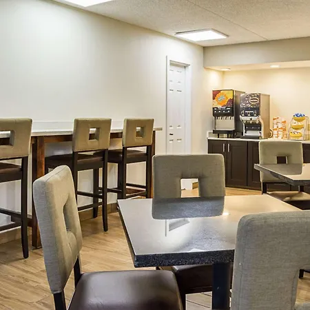 Quality Inn & Suites Clackamas - Portland-3