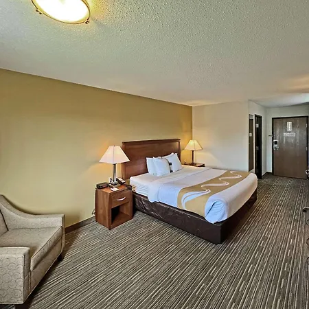 Quality Inn Mitchell I-90-2
