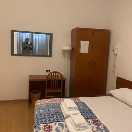 Roma paradise inn-2