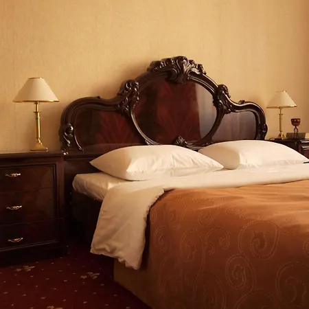 George Hotel-2