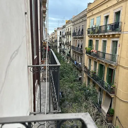 Central And Basic Universitat For Young Hostel-2