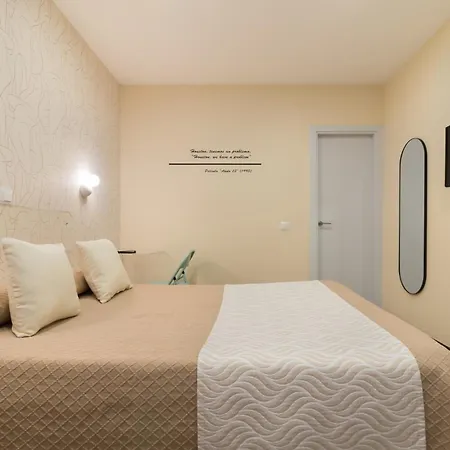 Hostal Art Madrid-3