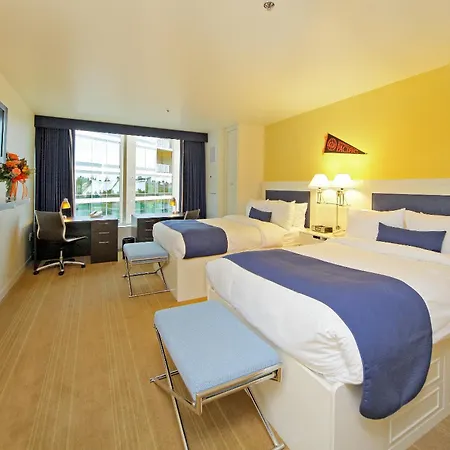 University Plaza Waterfront Hotel-3