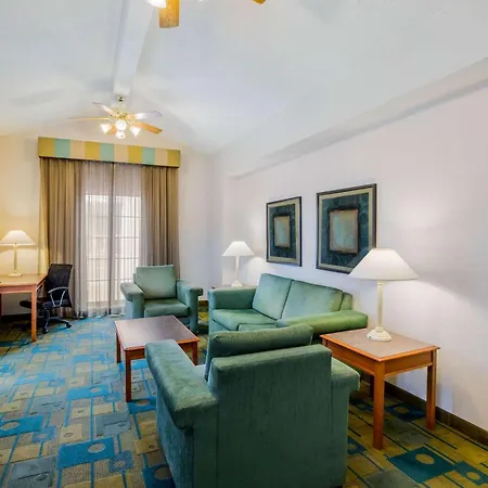 La Quinta Inn By Wyndham Lufkin-3